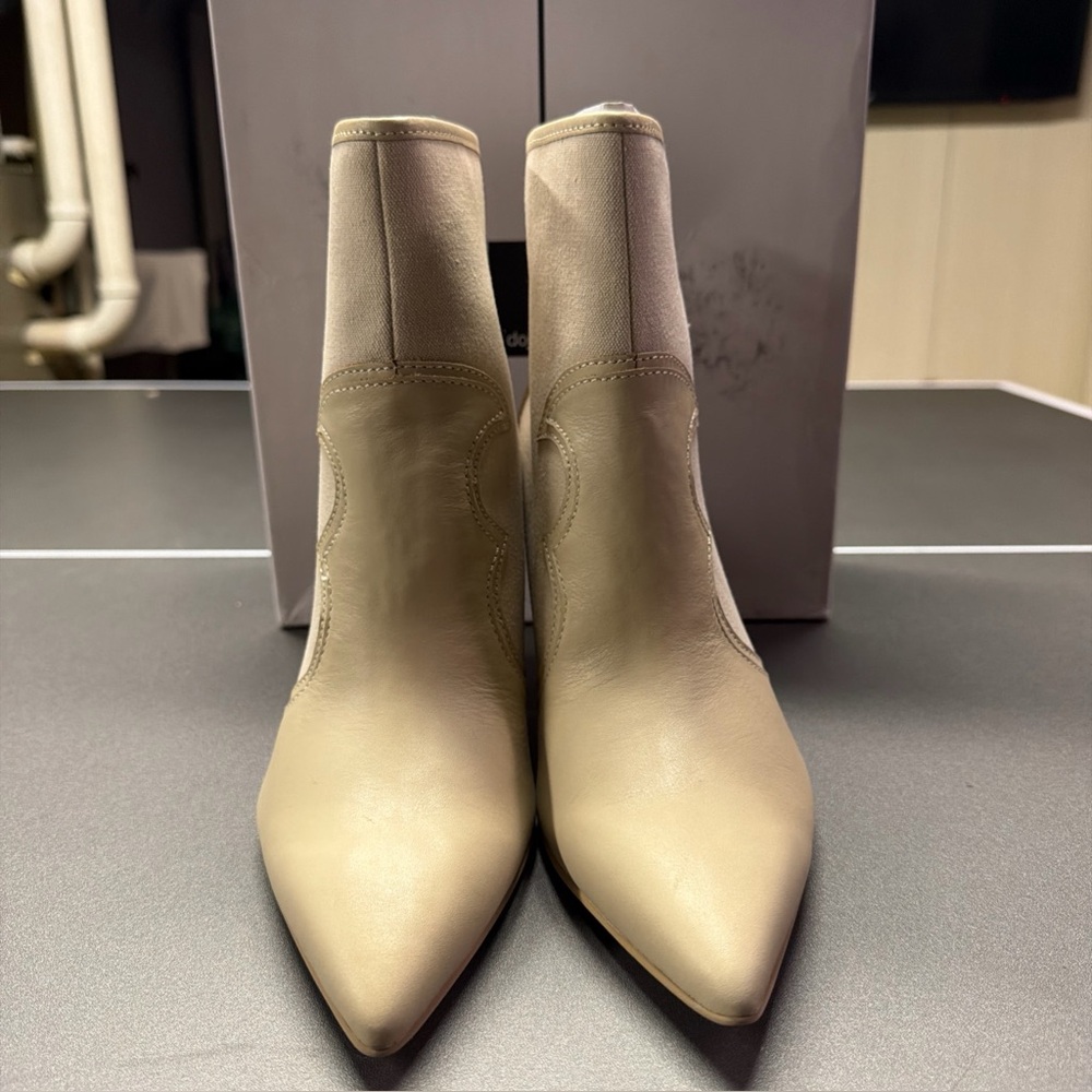 Dolce Vita Leather Heeled Ankle Boots Noraya Sand Size 9.5 Newβ with Box